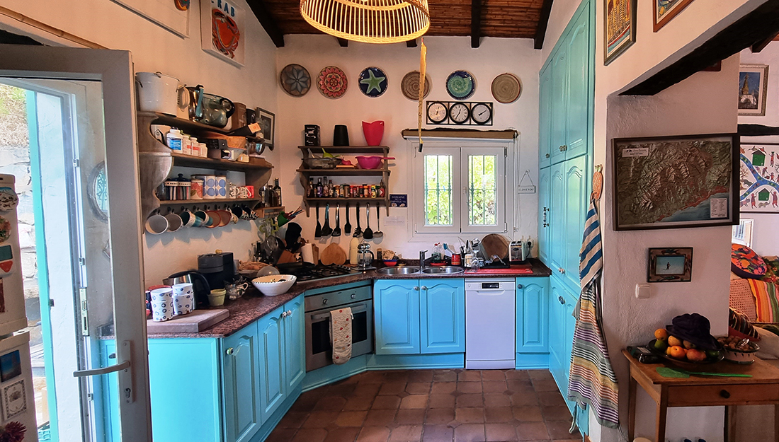 Ambalama - Kitchen