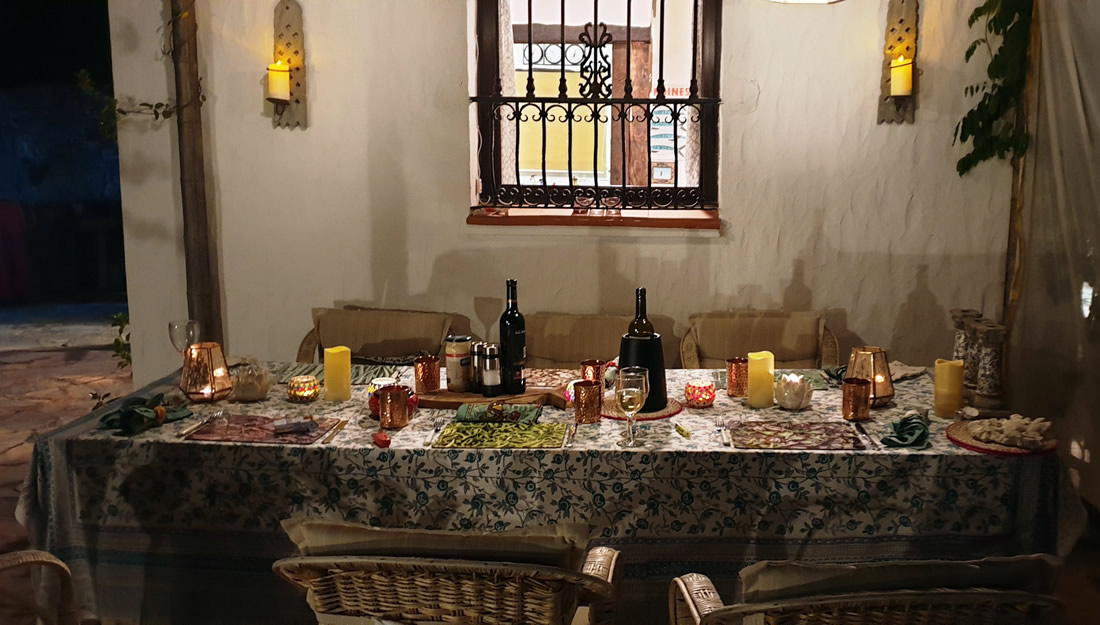 Ambalama - Dining