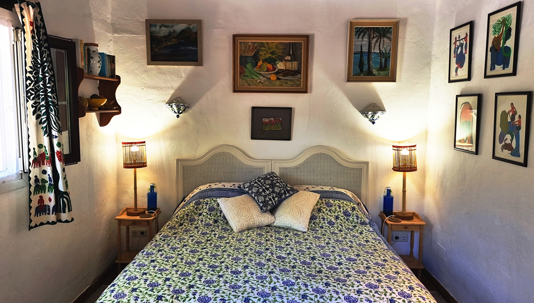 Ambalama - Bedroom